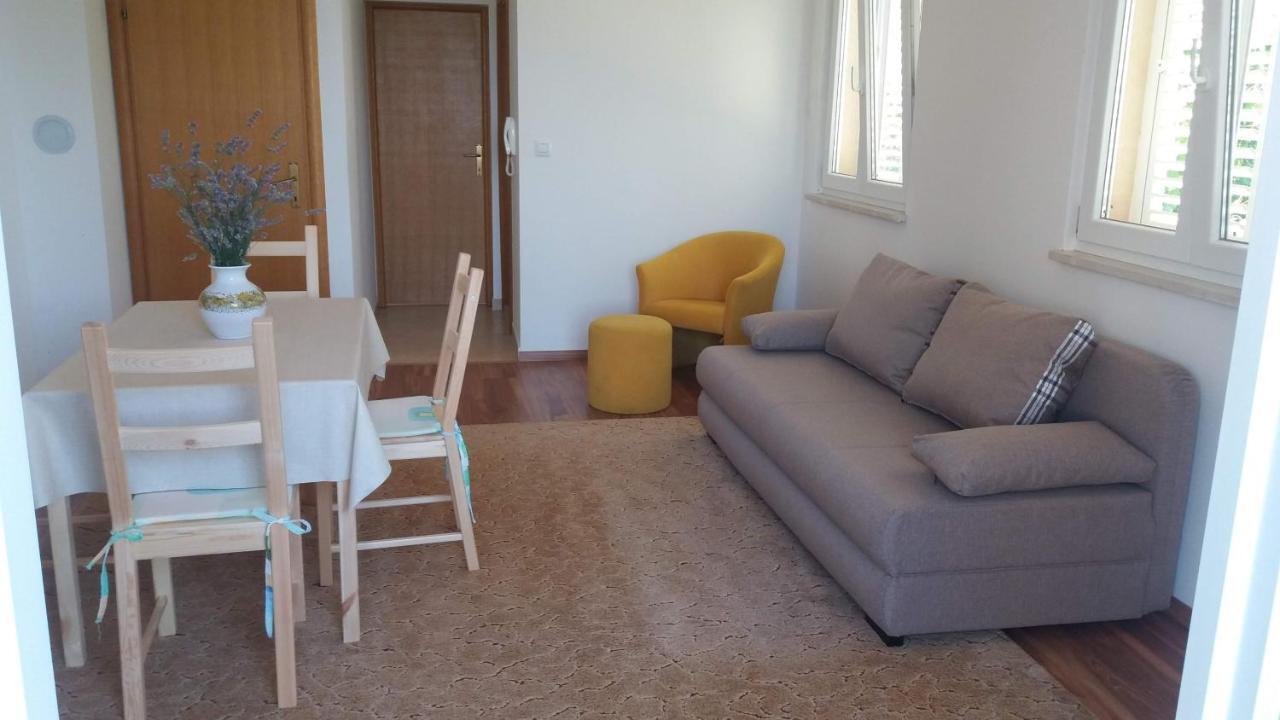 Apartment Zvonimir Mirce Exterior foto